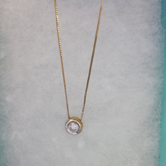 Jewelry - 20" Elegant Gold Pendant Necklace
